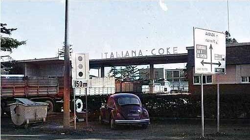Lo storico ingresso dell’Italiana Coke