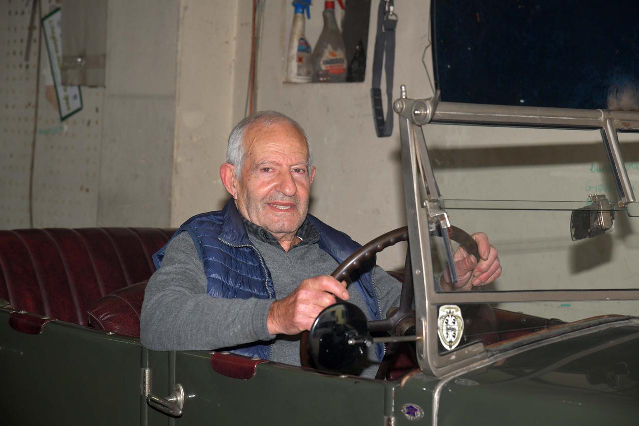 Olbia, addio a Giovanni Tamponi: fu uno dei più grandi collezionisti di auto d’epoca