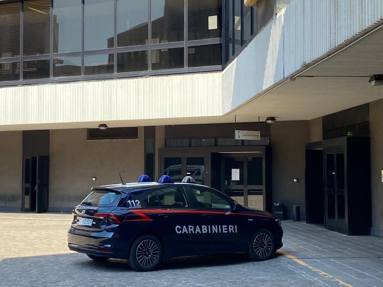 
	Una pattuglia dei carabinieri (foto d'archivio)

