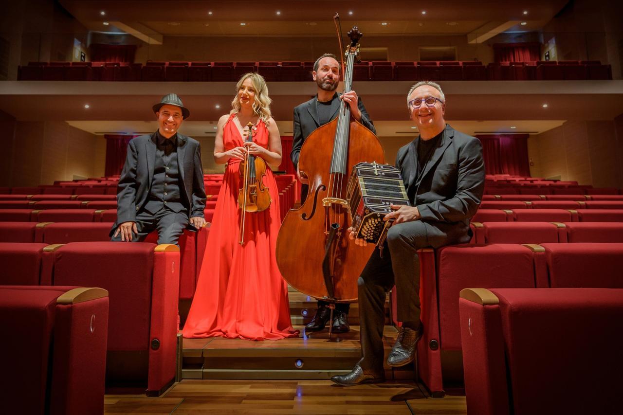 In piazza Duomo a Oristano le note del tango con Anna Tifu Quartet
