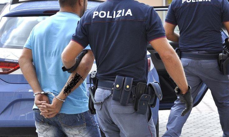 Prato, picchia la compagna incinta: arrestato dalla polizia