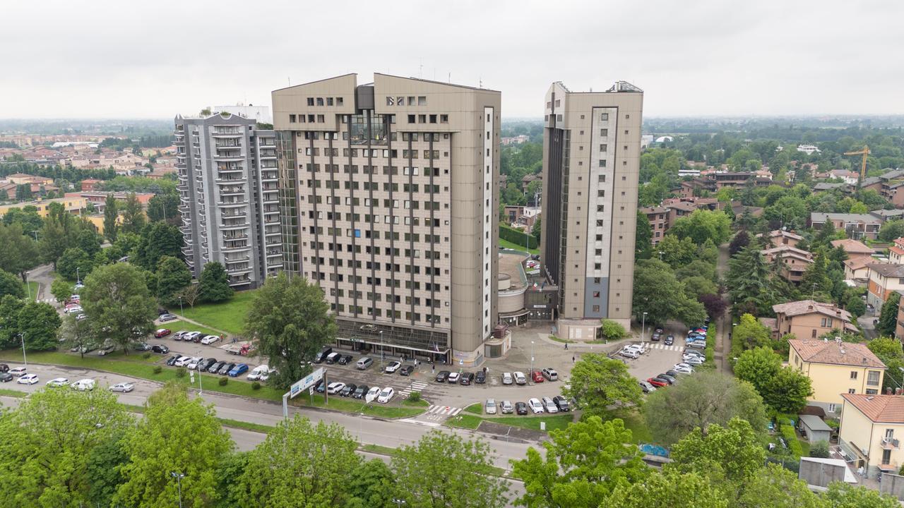 Un altro accoltellamento fuori dalla residenza Costellazioni, grave un giovane di 27 anni