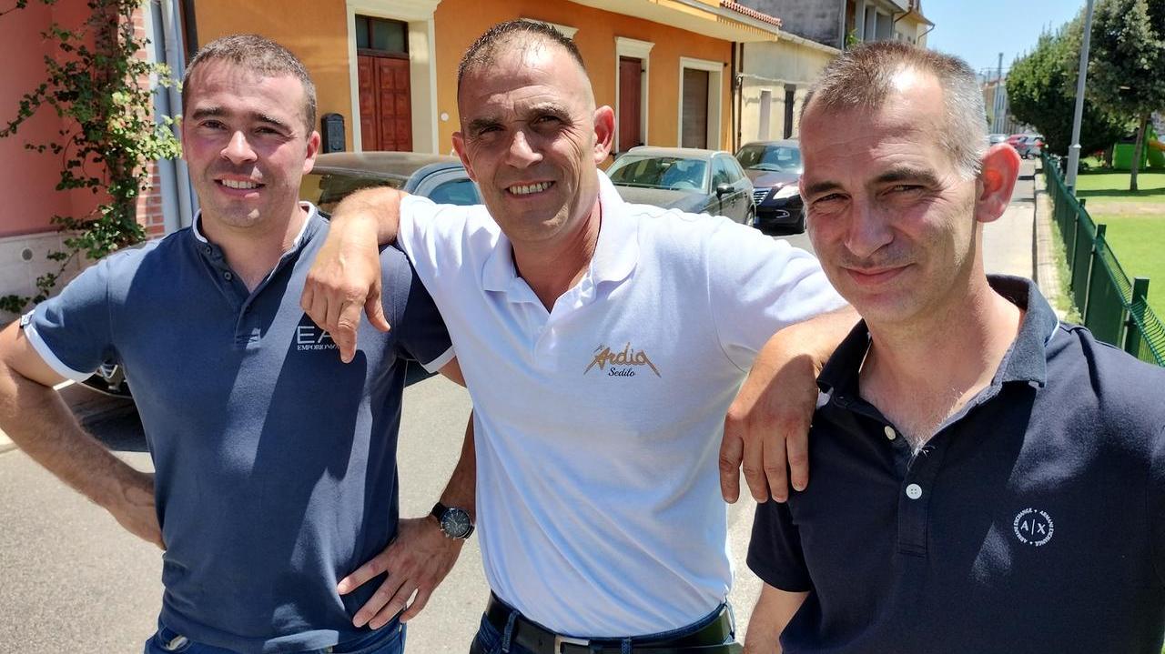 Da sinistra Giuseppe Spiga, Salvatore Matta prima pandela e Davide Scarpa