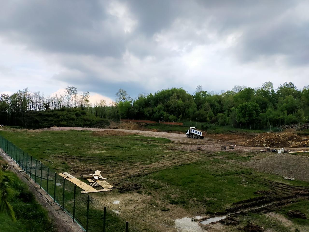 Zocca, impresa indagata dall’Antimafia: stop ai lavori al campo sportivo