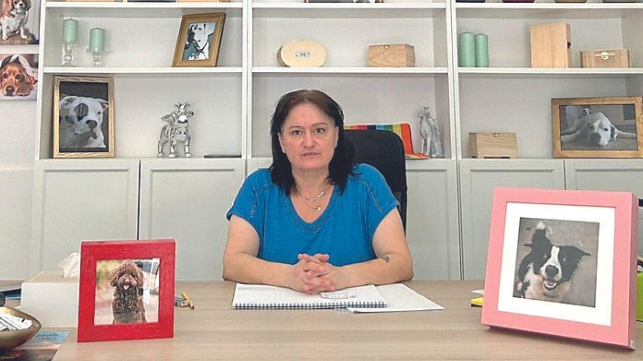 
	Katia nell'agenzia a Follonica

