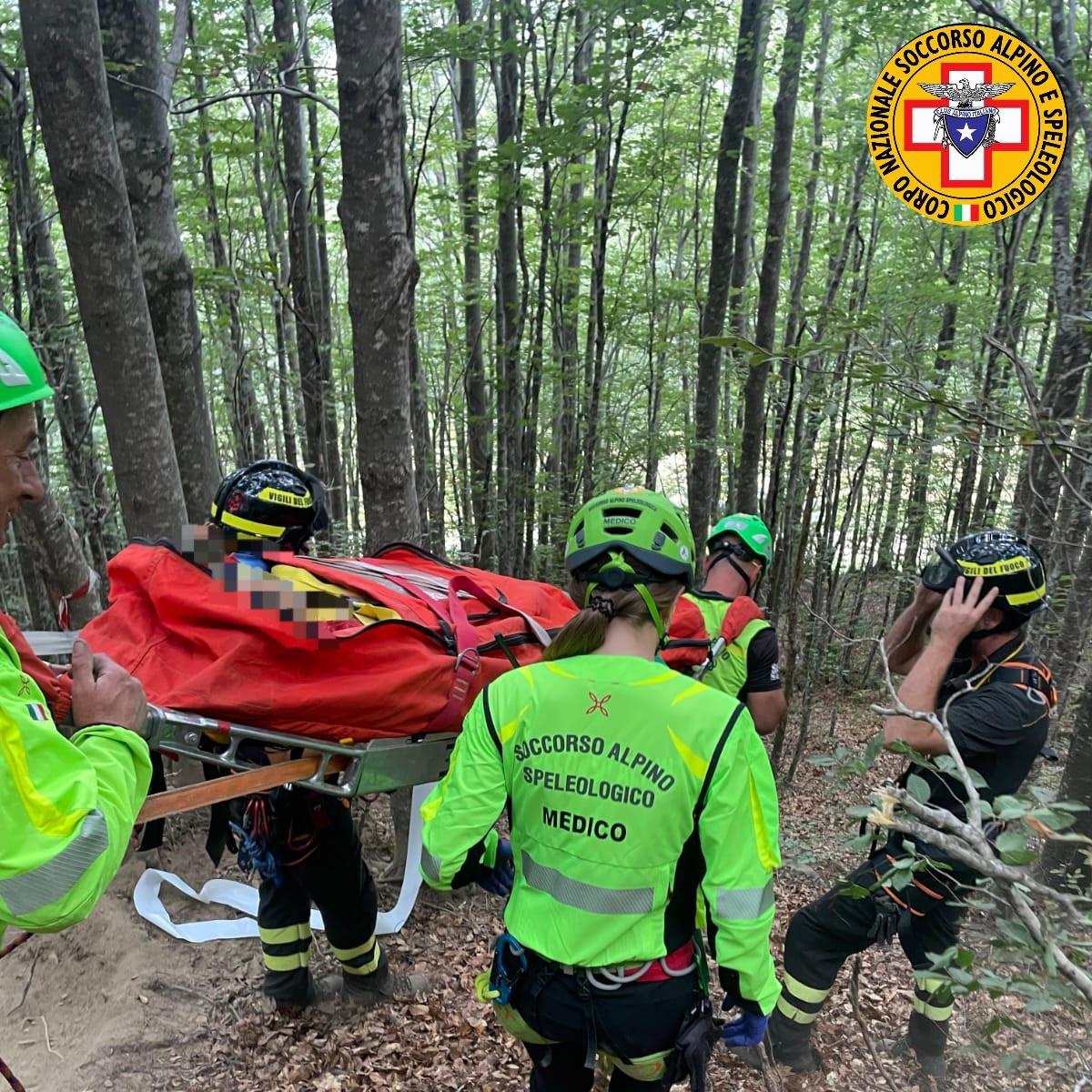 Cade in mountain bike a Febbio, ferito un 23enne