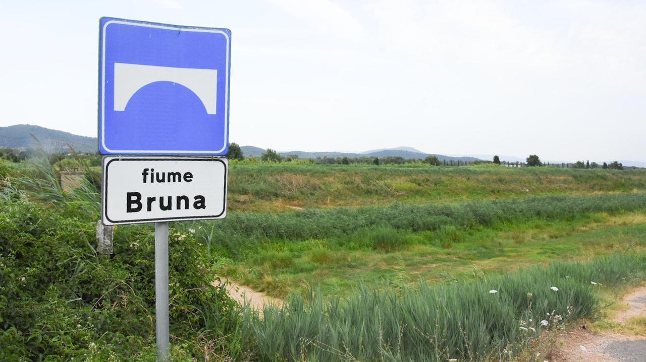La zona a ridosso il fiume Bruna (foto Agenzia Bf)