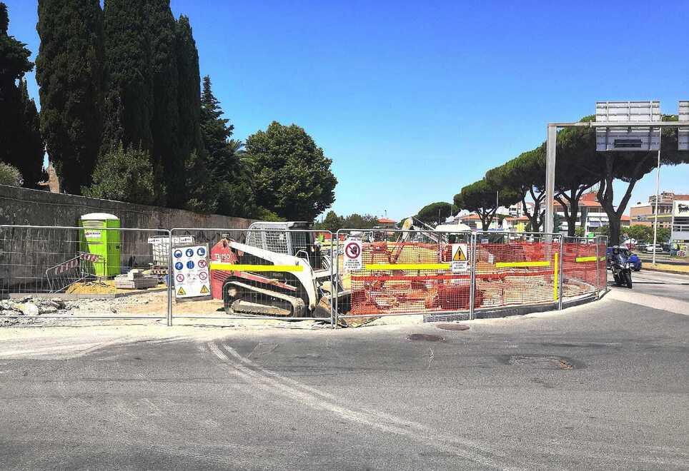 Livorno, parco di via Firenze: 400 alberi, area giochi e le rotaie del trenino