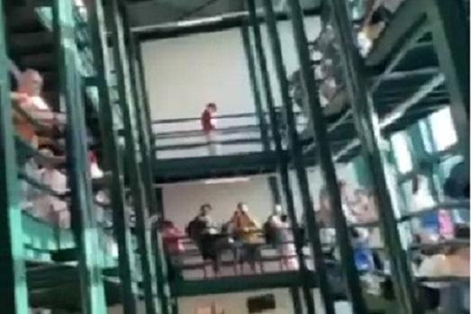 Volo da Bologna a Lisbona in ritardo, l'odissea all’aeroporto Marconi