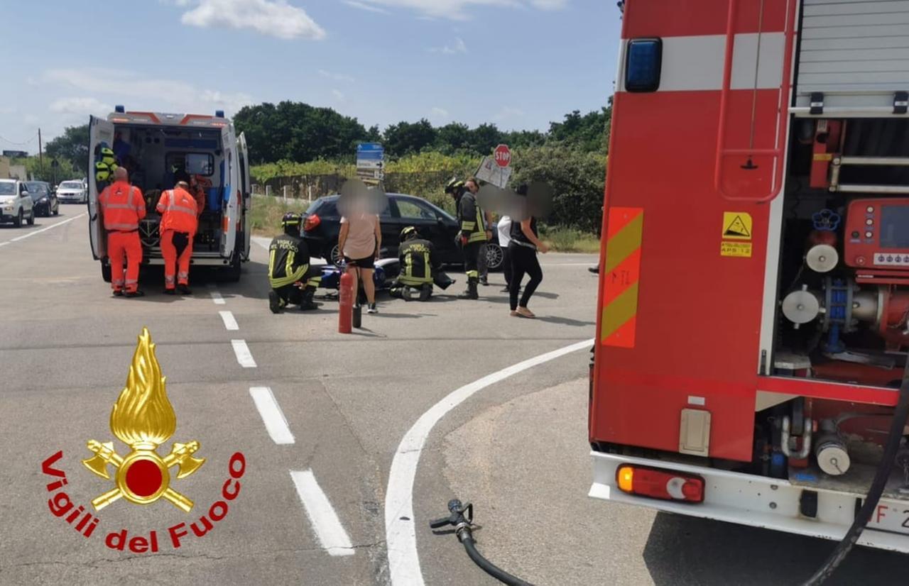 Arzachena, scontro tra auto e moto: una persona in ospedale