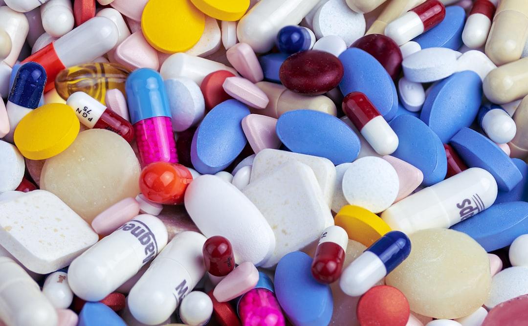 C’è una pastiglia per tutto: difendiamo i ragazzi dall’abuso di farmaci
