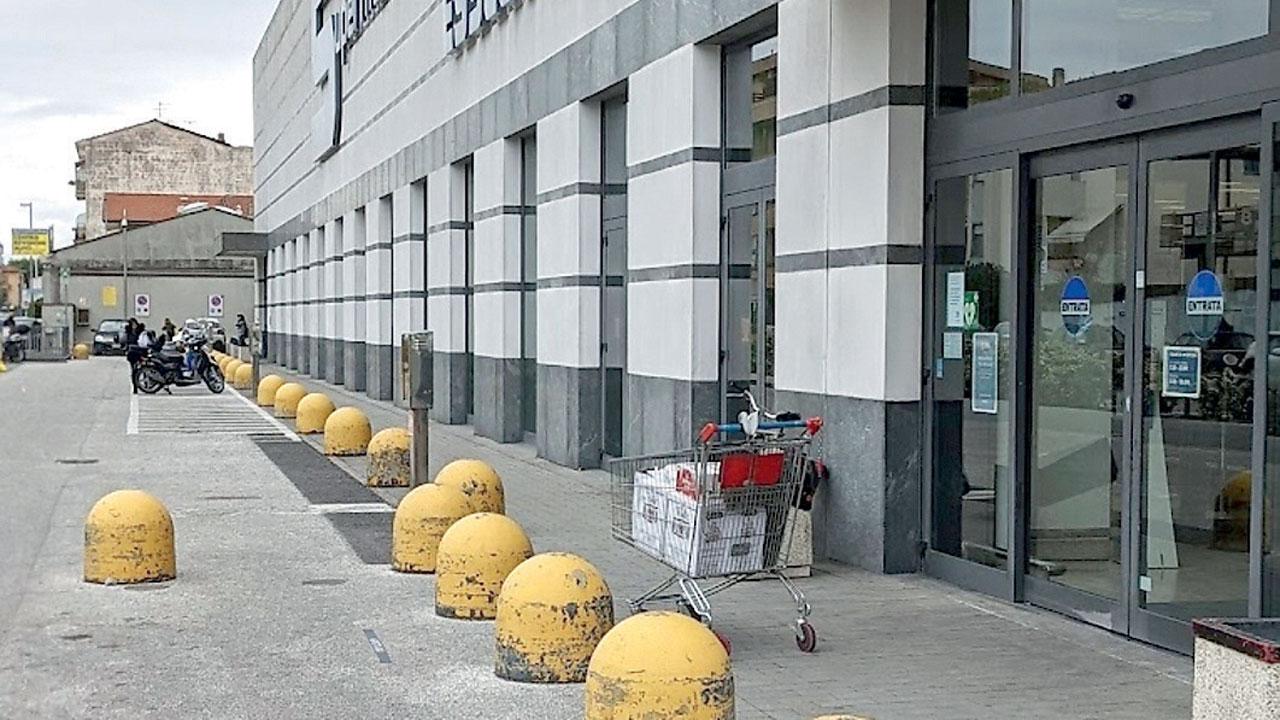 Il supermercato Esselunga di Viareggio