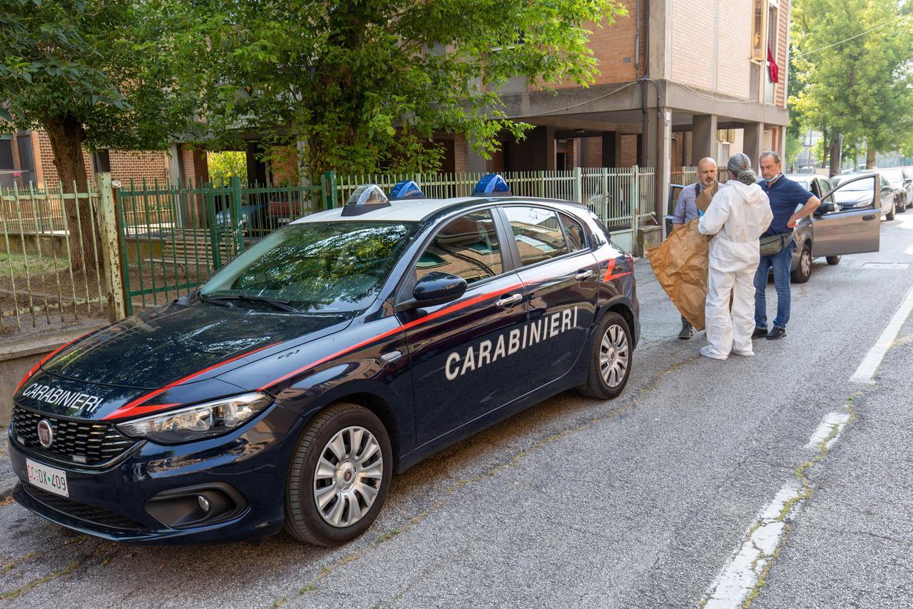 Ferrara, uccise il figlio di un anno, arrestata per stalking all’ex