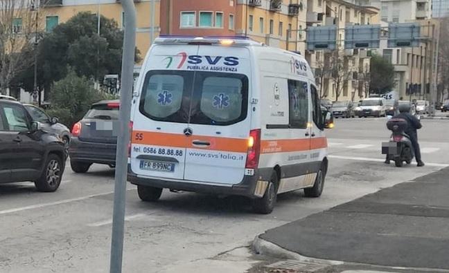 Livorno, scontro tra scooter in via Cimarosa: gravi i conducenti<br>
