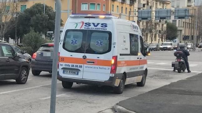 Livorno, scontro tra scooter in via Cimarosa: gravi i conducenti<br>