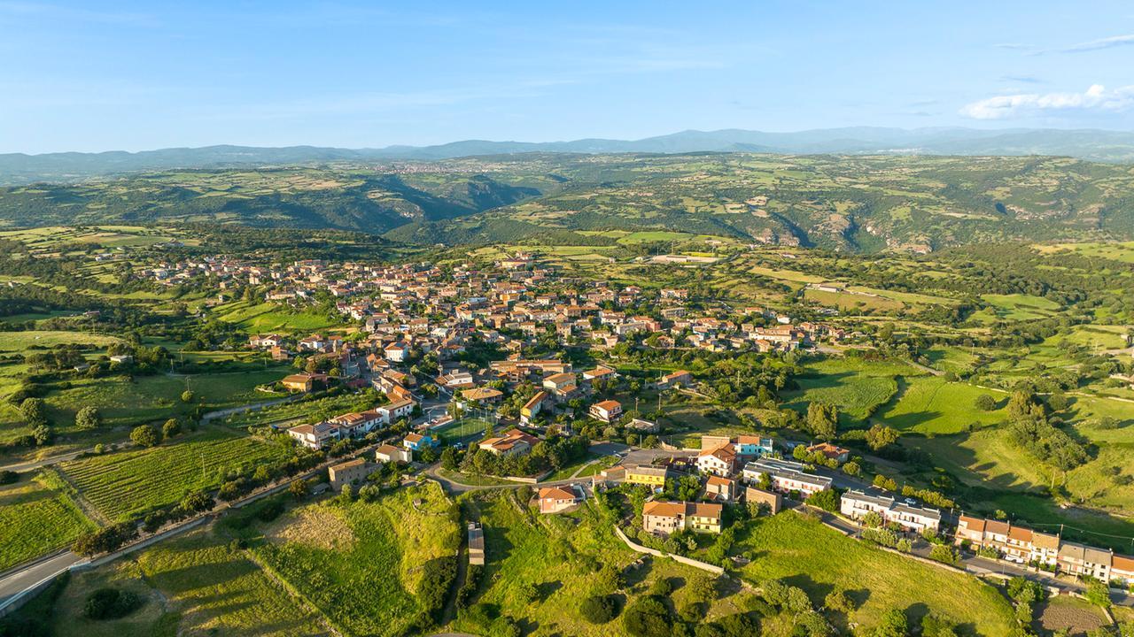
	Un panorama di Ruinas

