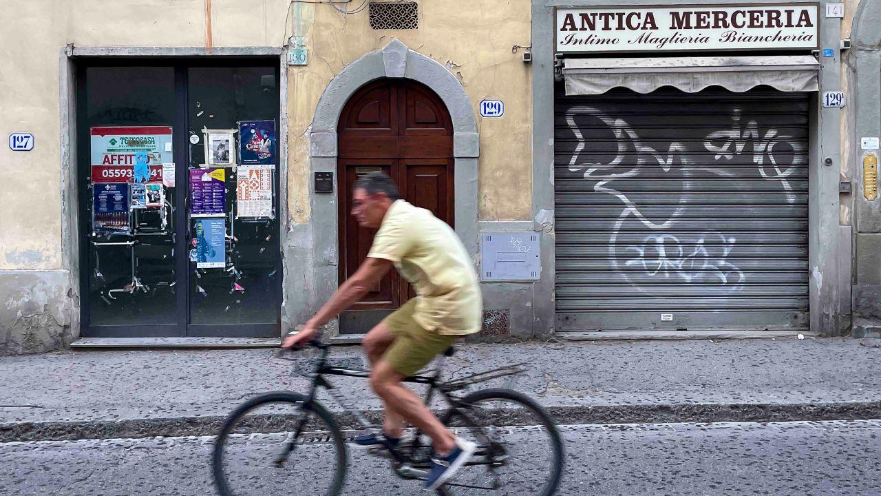 
	Una&nbsp;saracinesca abbassata

