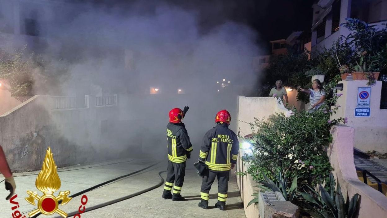 Olbia, incendio all’alba in uno scantinato
