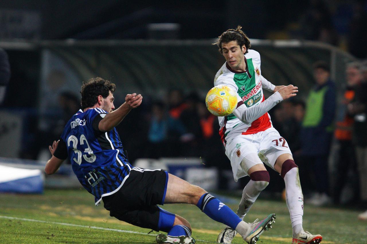 Distefano si allontana, rispunta Melegoni La Reggiana attende