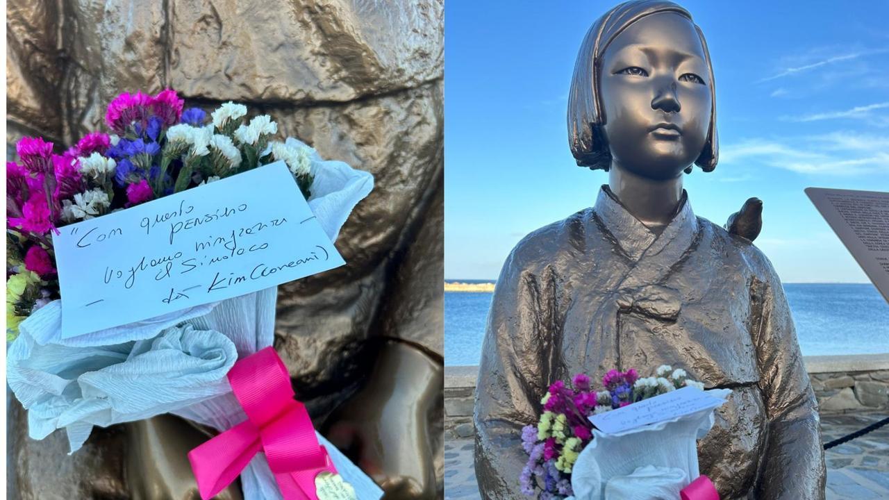 Stintino, famiglia coreana lascia un biglietto sulla statua contro la violenza