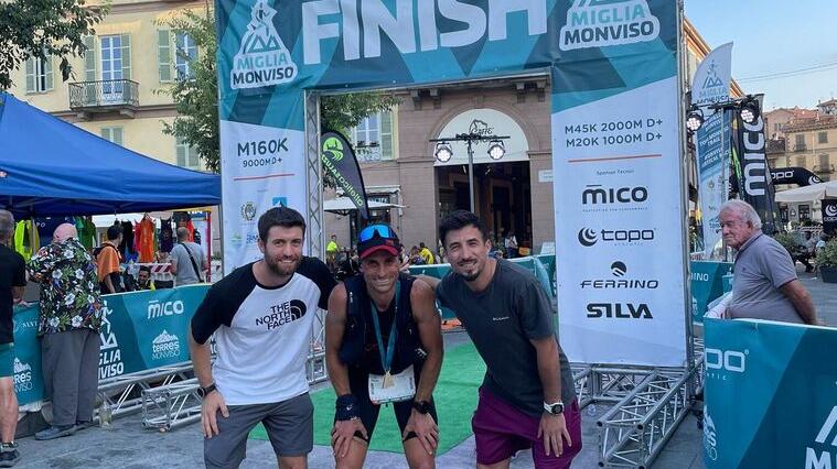 Corre per 22 ore di fila sul Monviso, l'impresa di Marco Bellini, sanfeliciano di 37 anni: «Fatica e gioia per 160 chilometri»
