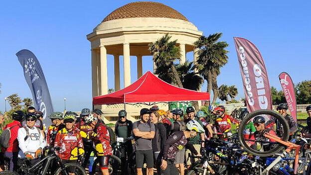 Notturna, a Livorno tutti in bici by night: le colline si scoprono a 2 ruote<br type="_moz" />