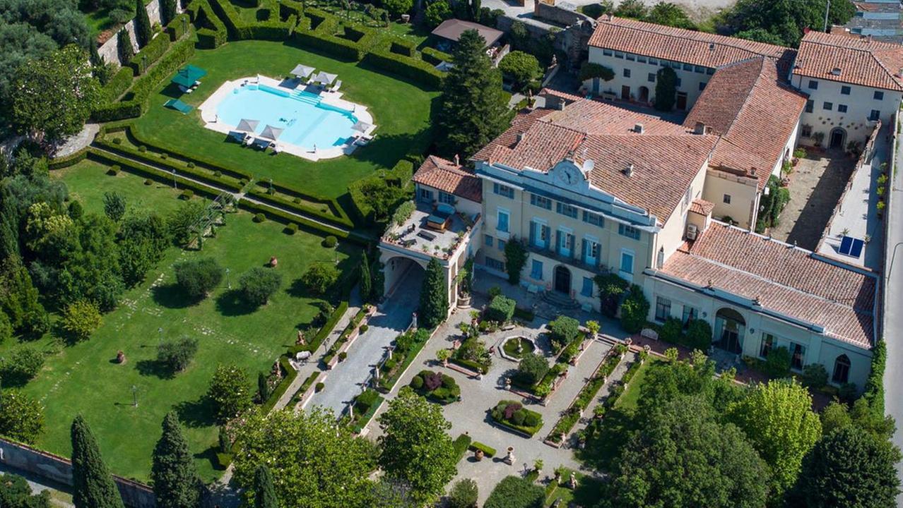 Villa Scorzi in Valgraziosa, il complesso storico visto dall’alto