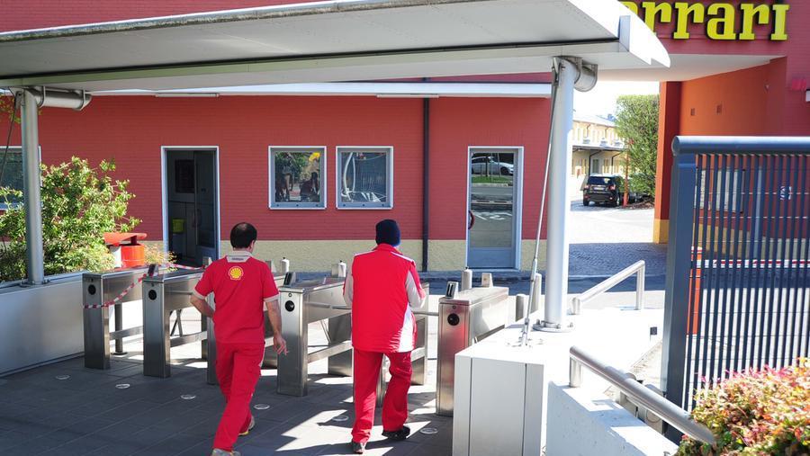 Ora si può comprare una Ferrari anche con criptovalute