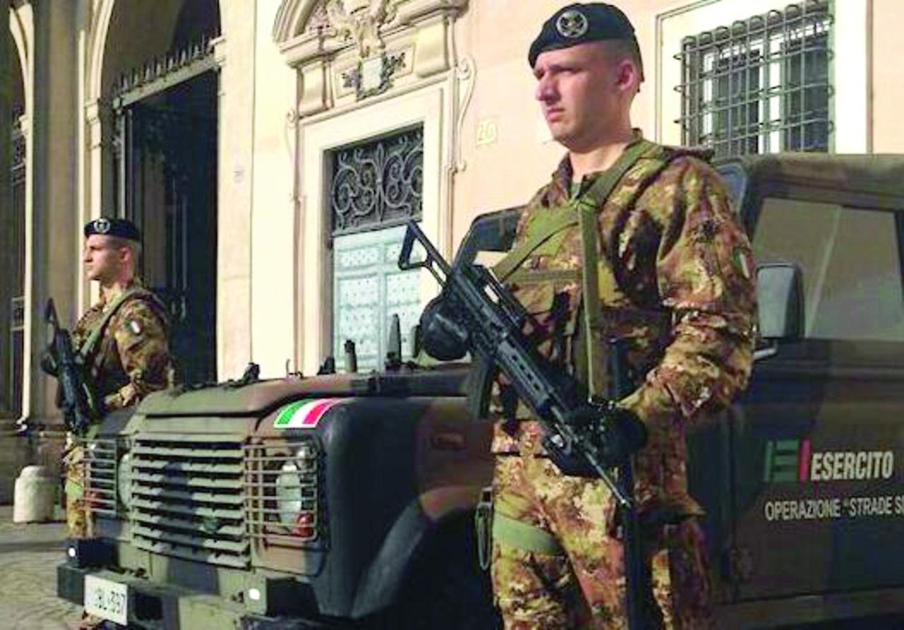 Esercito in stazione, parlano i militari: “La nostra presenza aumenta la sicurezza”