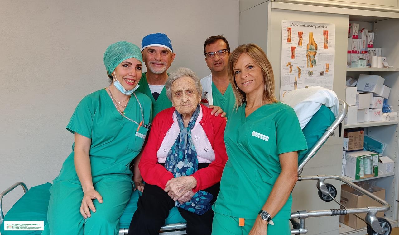 Cento, doppia operazione a 106 anni: prima il pacemaker poi il femore