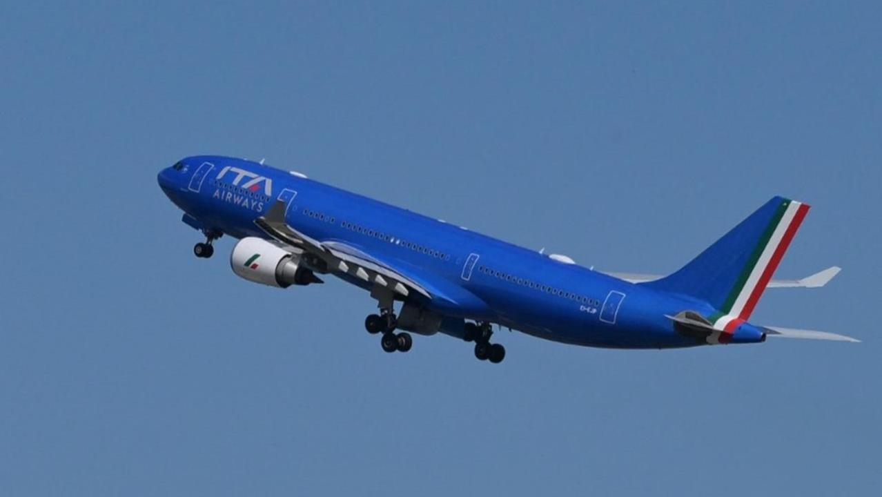 Volo Olbia-Milano in ritardo di tre ore, 500 euro di rimborso