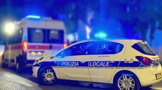 Modena, schianto tra moto e bici elettrica: due feriti gravi