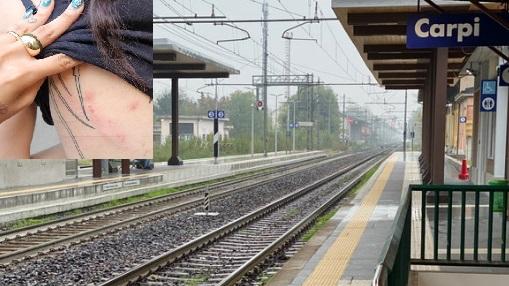 Carpi, molestate e spinte sui binari