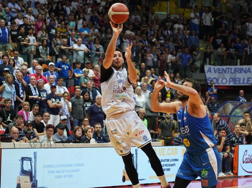 
	Mateo Chiarini al tiro

