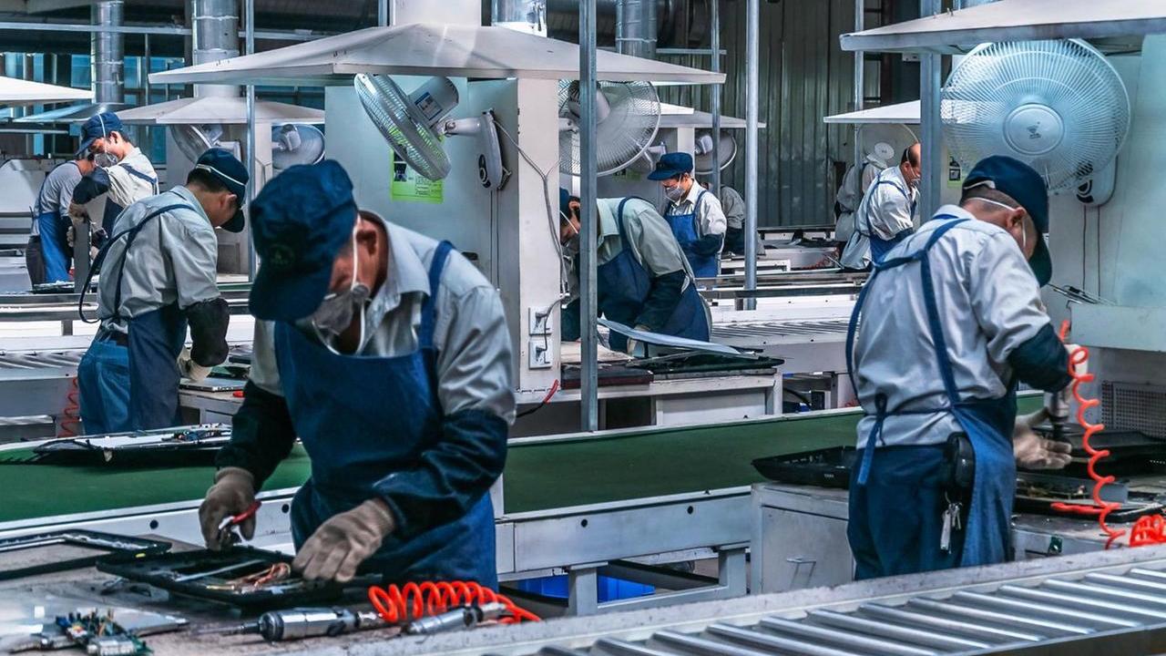 Prato, Confindustria cancella gli accordi territoriali dei metalmeccanici: sciopero di 8 ore