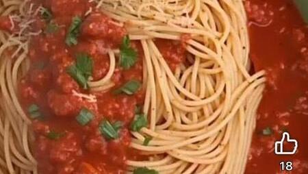 Faccetta nera e il volto del Duce Post choc dell’ex leghista di Rolo