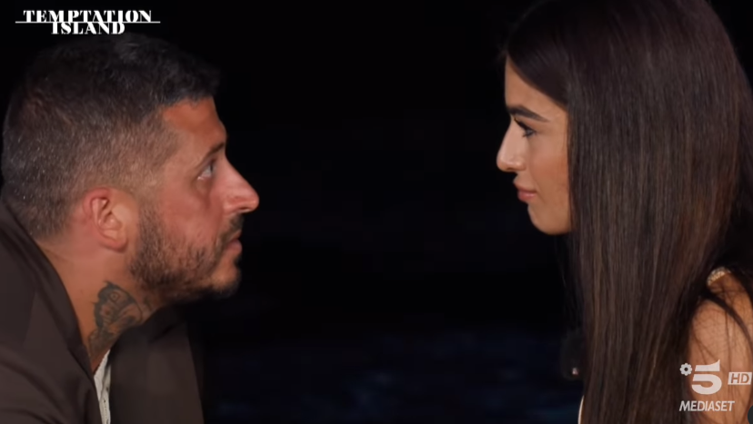 
	Matteo e Siria (foto da Canale 5)

