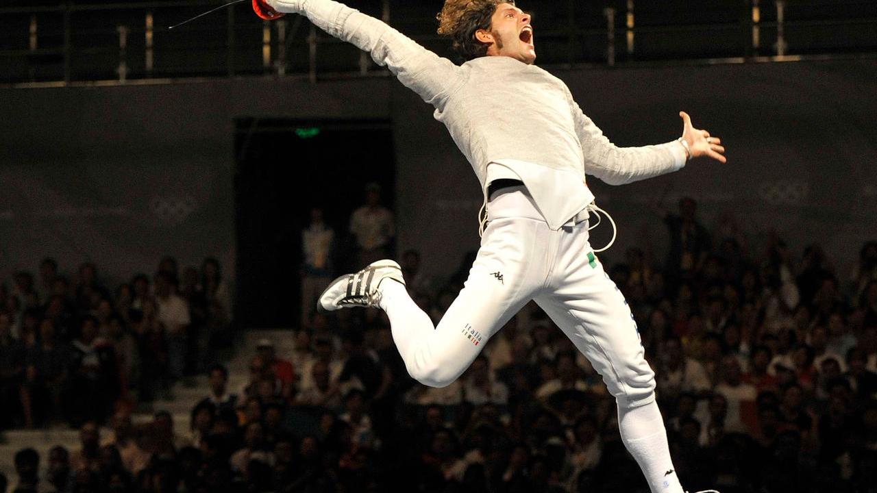 Aldo Montano vola nel cielo di Pechino (foto Augusto Bizzi)