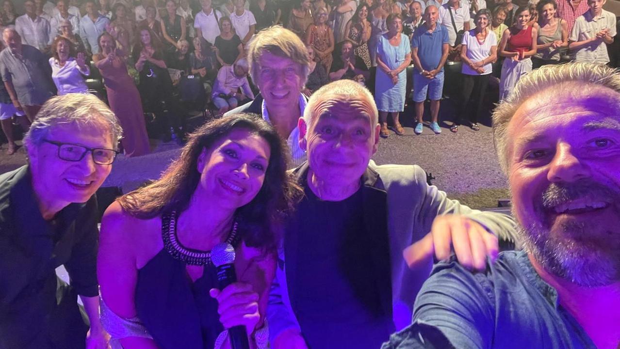 Il selfie di Luisa Corna al debutto a Livorno