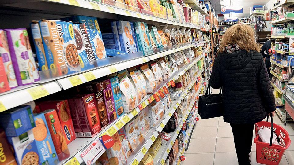 Pisa, inflazione al top in Italia: pesano salute e beni alimentari