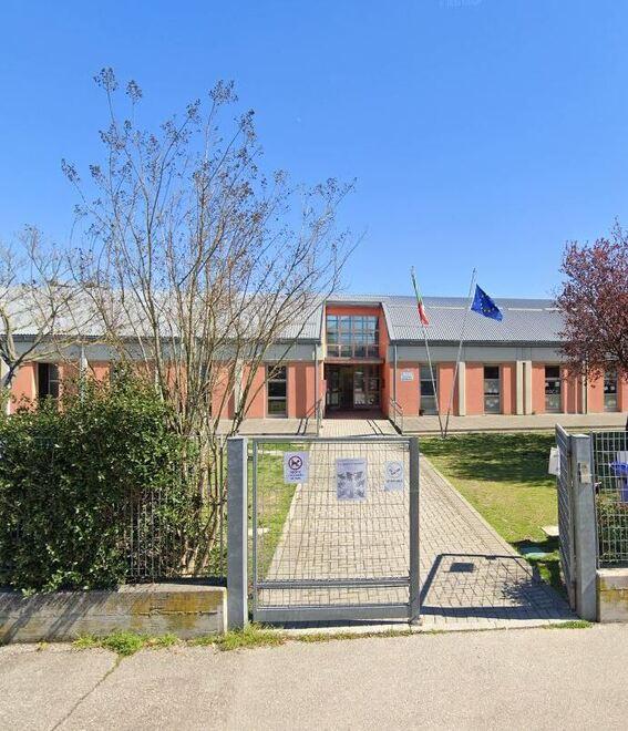 Classe pollaio a Sant’Agostino, i genitori: «Per favore, dividetela»