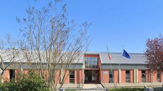 Classe pollaio a Sant’Agostino, i genitori: «Per favore, dividetela»