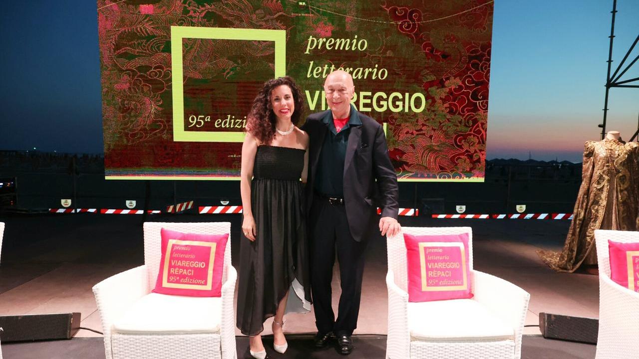 Il premio Viareggio-Rèpaci va a Silvia Avallone con Cuore Nero