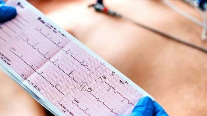 Lucca, ha la miocardite ma la dottoressa lo scambia per un mal di pancia: condannata a risarcire l’Asl