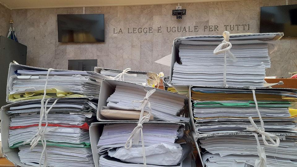 Grosseto, si finge maresciallo della finanza e si fa dare 300mila euro annunciando una falsa perquisizione