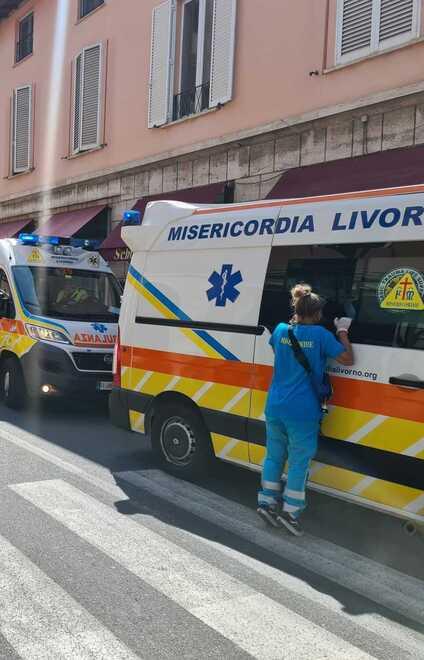 Livorno, accoltellato all’addome dopo una lite in piazza della Repubblica