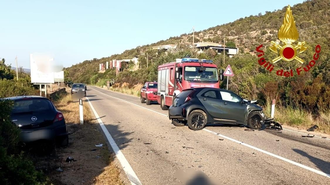 Arzachena, scontro frontale sulla provinciale tra Abbiadori e Santa Teresina: tre persone in ospedale
