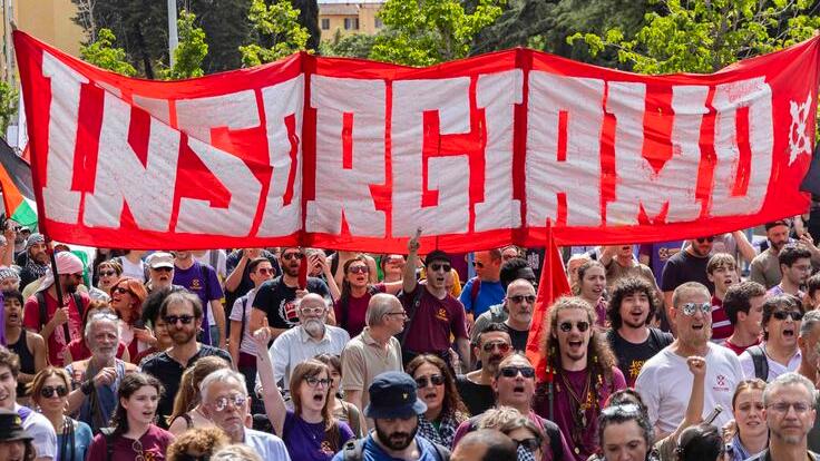 Crisi del lavoro, 11.500 lavoratori combattono per lo stipendio. Crisi più dura dove ci sono contratti più forti