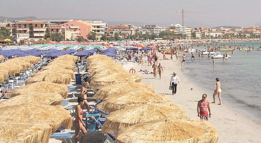 Per una giornata al mare a Platamona bastano 18 euro