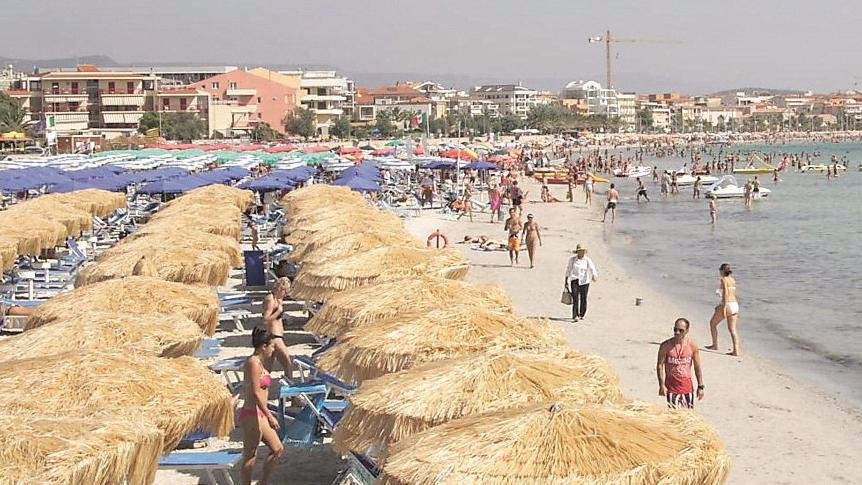 Per una giornata al mare a Platamona bastano 18 euro